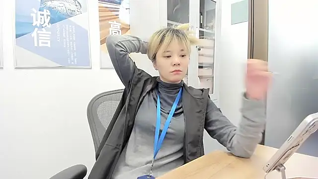 kkmm168 (F milf) - 完成目标穿旗袍打剩下的电话