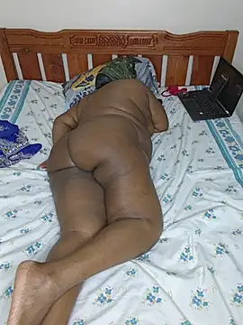 Katrina_plussize live cam on StripChat