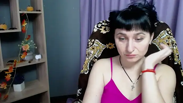 NinaFlawlees live cam on StripChat
