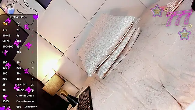 Megaan_Dolll live cam on StripChat