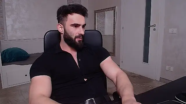 MicahLane live cam on StripChat