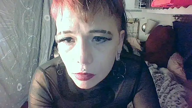 MysticDreams99 live cam on StripChat