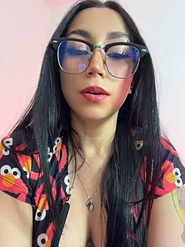 sophie_cute66 live cam on StripChat