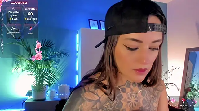 Megan_inked live cam on StripChat