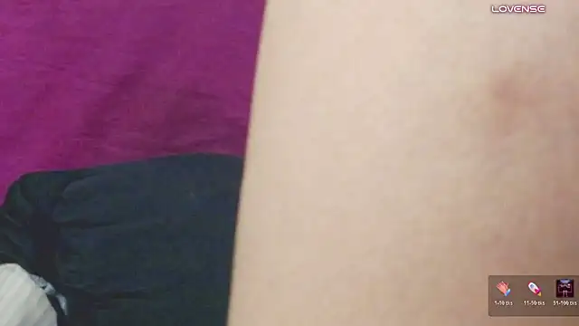 chino_roz live cam on StripChat