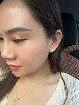 Yioyio-666 live sex cam