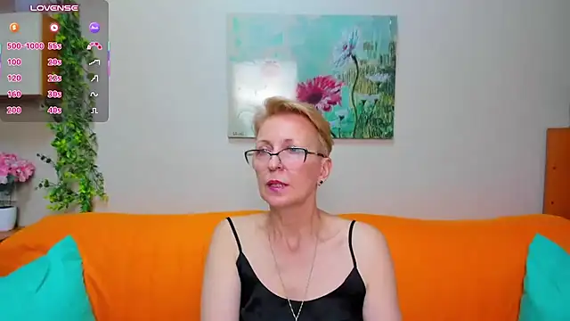 iamyourdream89 live cam on StripChat