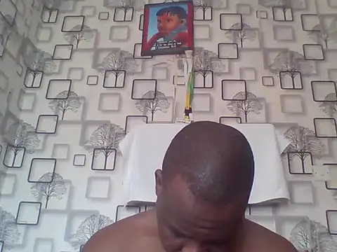 Chumba_001 live cam on StripChat