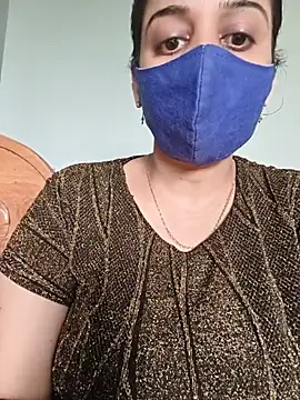 Tamil_shalini live cam on StripChat