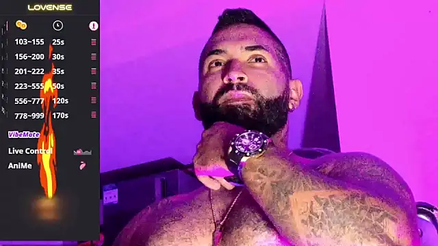 Max-prada live cam on StripChat