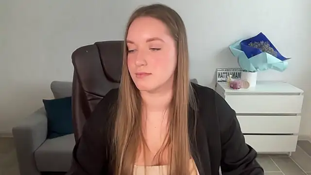 EvaMaddison live cam on StripChat