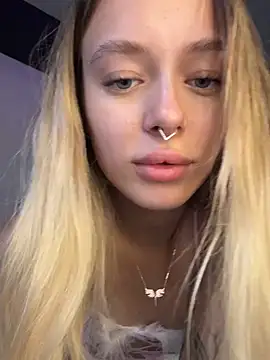 enjoy_my_beauty live cam on StripChat