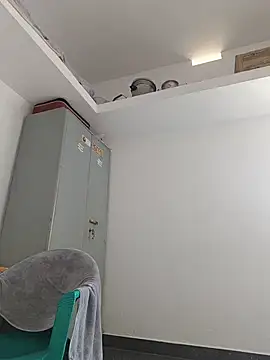 SecretBadBoy live cam on StripChat