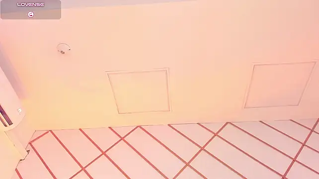 tahliamoreau (F young) - ⭐Pinch nipples + Slap boobs⭐