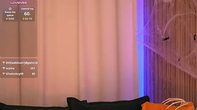 LucreciaStorm live cam on StripChat