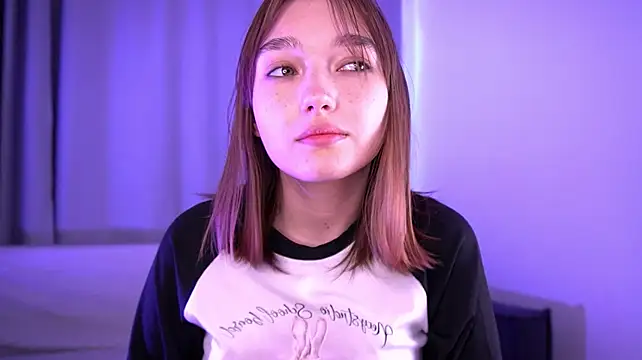 leyla_crsh (F teen) - Doggy style tease