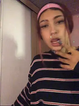 Violet_Monroe_