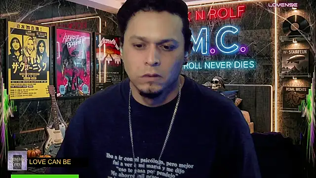 chino_roz live cam on StripChat