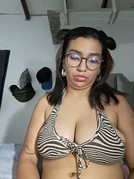paprika069 live cam on StripChat