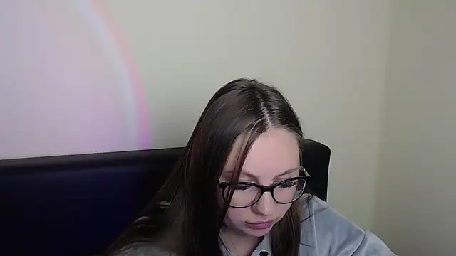 LiliaErmi live cam on StripChat
