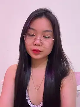 ___KARA___ live cam on StripChat