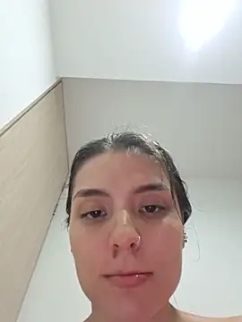 _SaraGrey live cam on StripChat