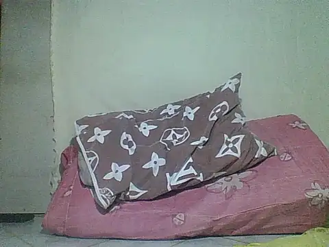 AsianPinayJust18th live cam on StripChat