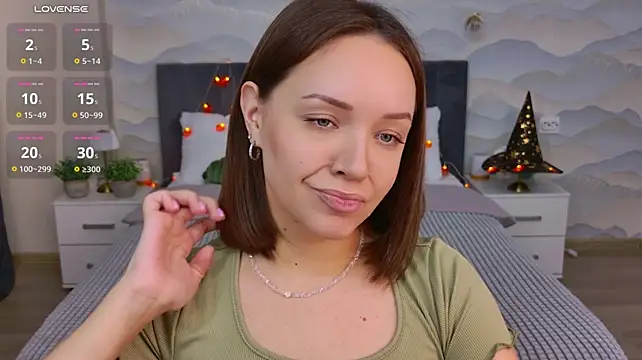 Chloe_Sapphire live cam on StripChat