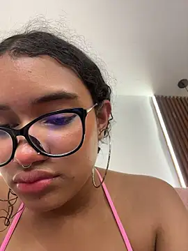 Bunny-firee live cam on StripChat
