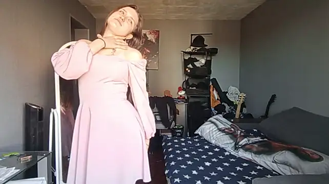 AlessandraToth live cam on StripChat