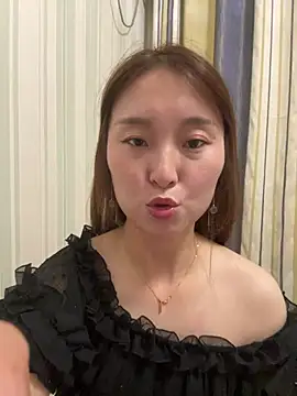 lianer_520 live cam on StripChat