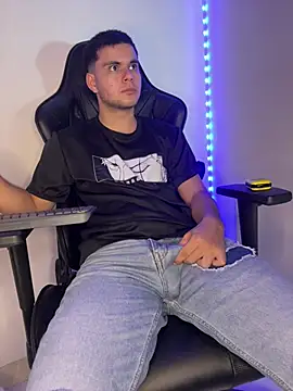 liam_mateo (M young) - cum shot