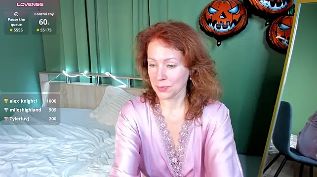 LeticiaRomano live cam on StripChat