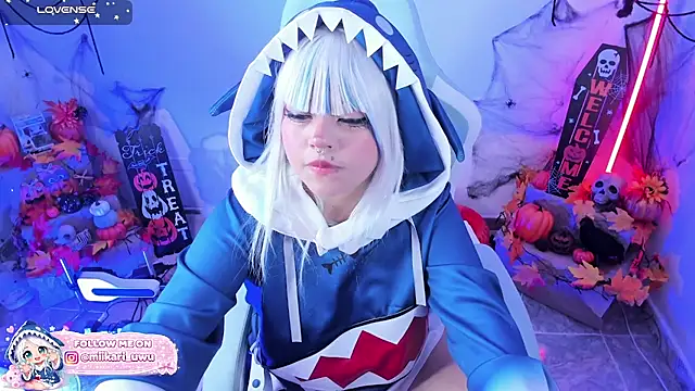 Ahri_Elderwood live cam on StripChat