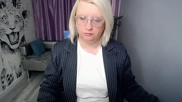 VixenVibe_ live cam on StripChat