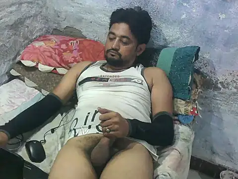 ROCOGUJUBULL live sex cam