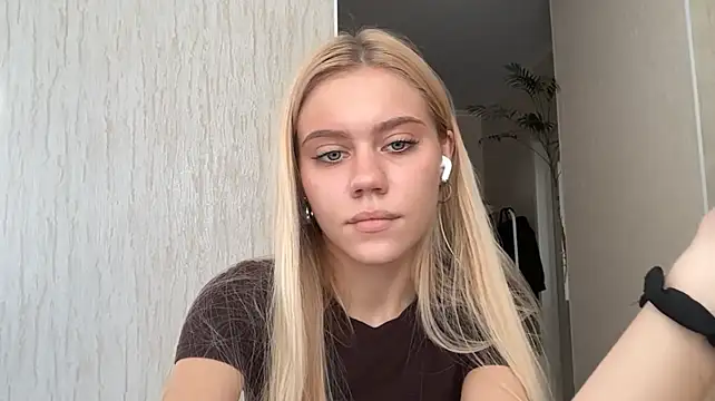 Glamorforyou live cam on StripChat