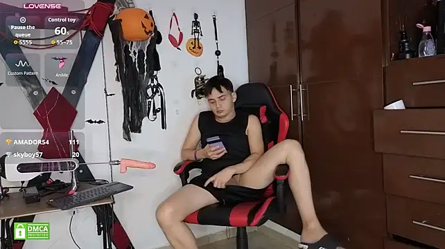 GoldenBoyDuo webcam