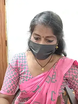 tamil_Sigappu_Roja