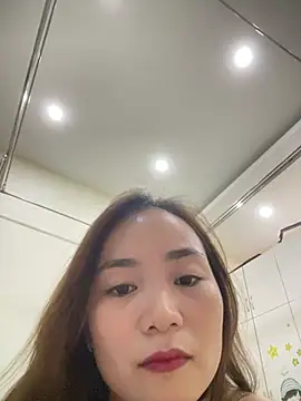 Lily_3324 live cam on StripChat