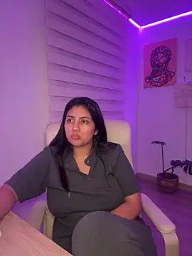 cloe_small live room snapshot on Stripchat