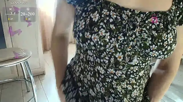 MilfeaN live cam on StripChat