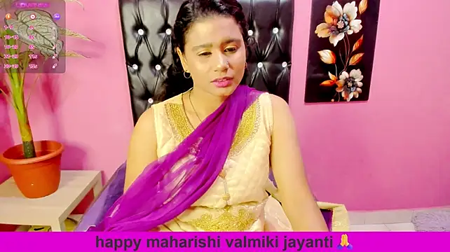 INDIANFLAME live cam on StripChat