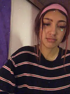 Violet_Monroe_ live cam on StripChat