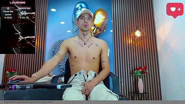 DarkHuntter live cam on StripChat