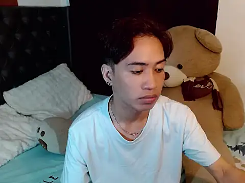 skye_23 (Ask my age) - make love with me <3