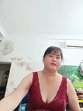 Kee-kimlee live cam on StripChat