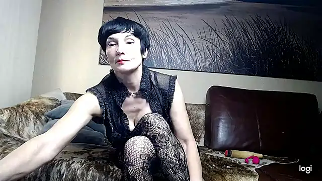 ElizabethLong live cam on StripChat