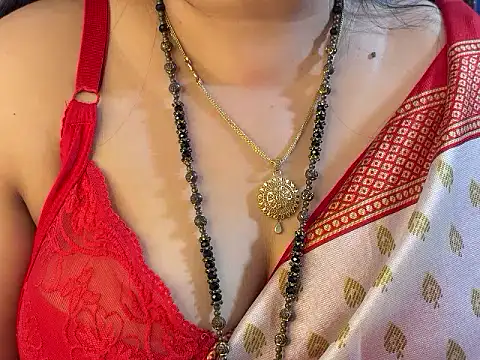 Curvy_Vincy4 live cam on StripChat