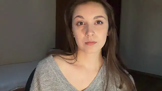 CortneyMontaluo live cam on StripChat